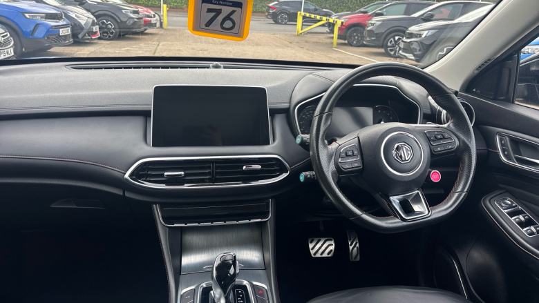 MG Hs 1.5 T-GDI Exclusive 5dr DCT Petrol Hatchback